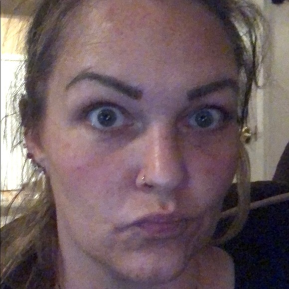 Meet your Posher, Elizabeth - Picture 1 of 1